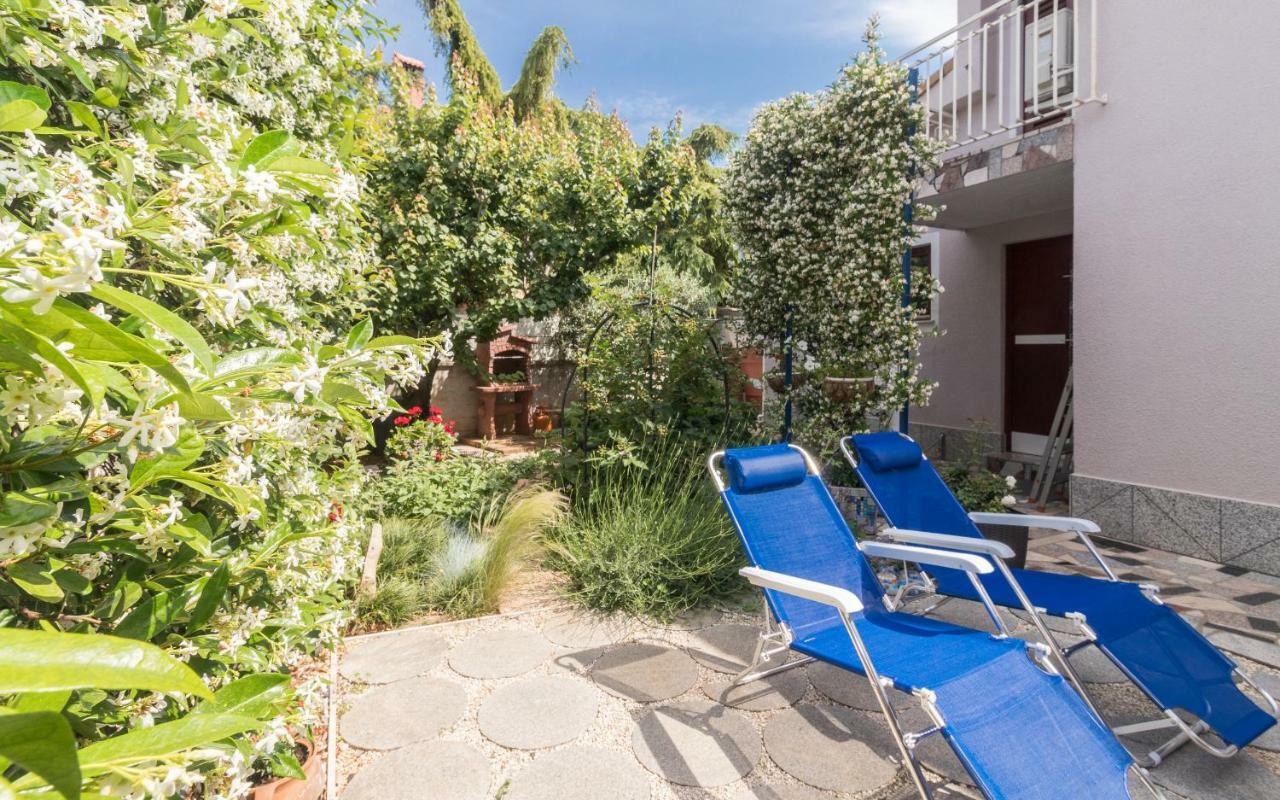 Holiday Home Nadia Pula Bagian luar foto